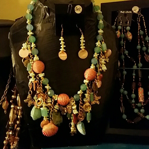 COPY - Meet your Posher, Margaret - Picture 8 of 8